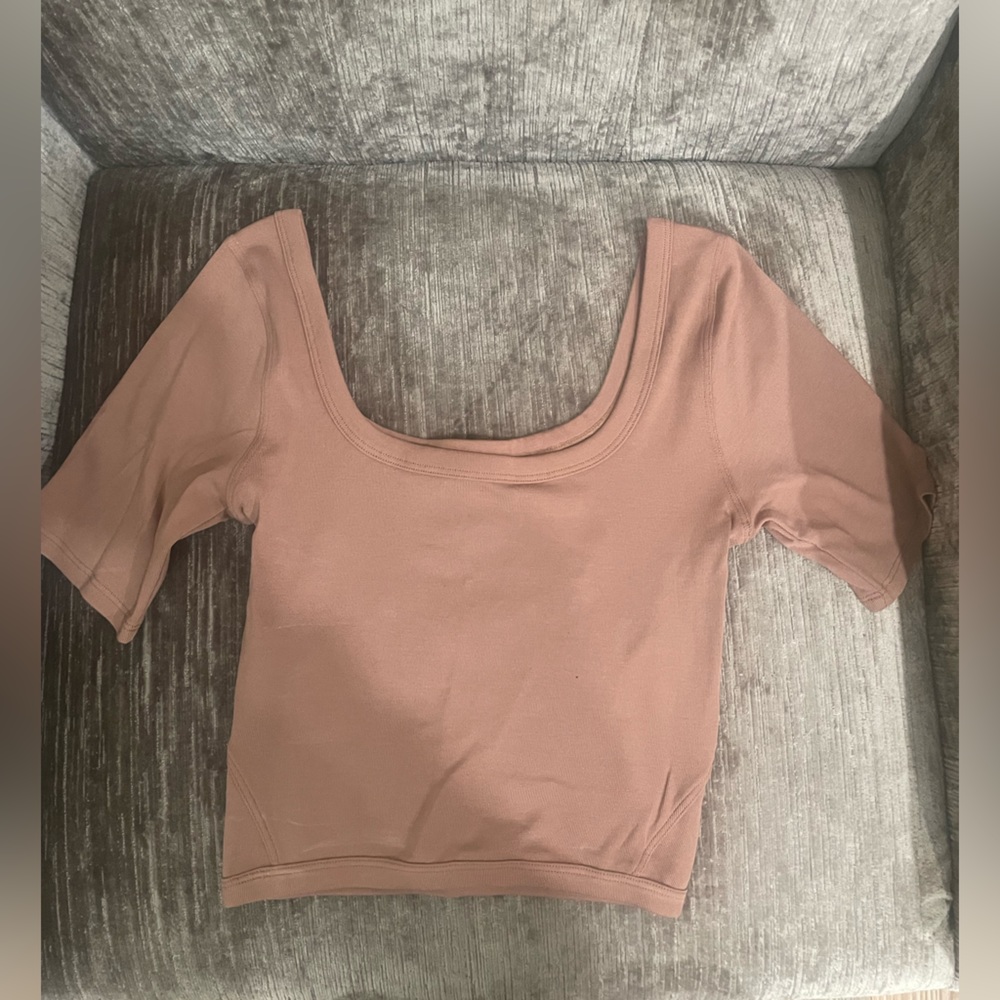 Lululemon ribbed held tight tee size 2